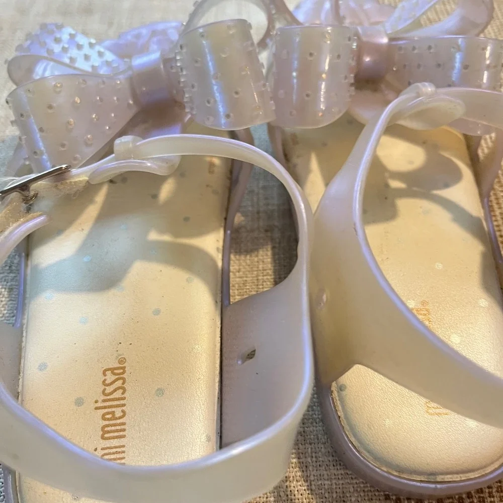 Mini Melissa Aranha Pearlescent Pink Jelly Bow Sandals Girls Size 11 EU 28 29